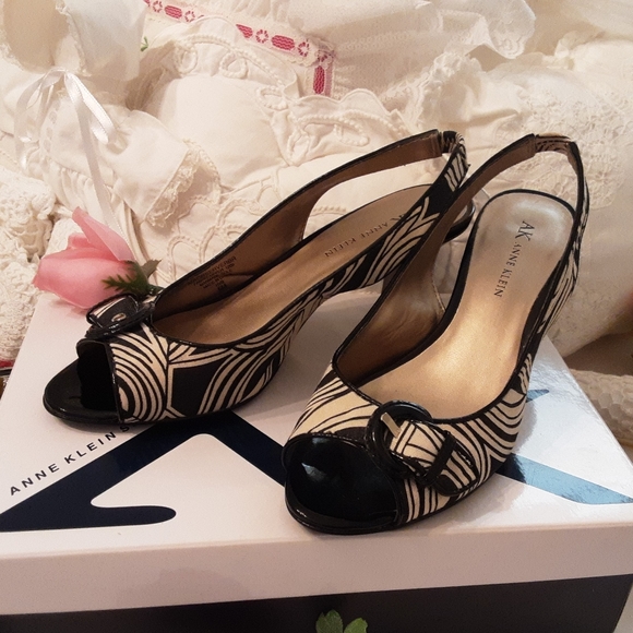 NEW, NEVER WORN, ANNE KLEIN MA OBSERVER BR OPEN TOE SLING HEELS SIZE 6 - Picture 14 of 16